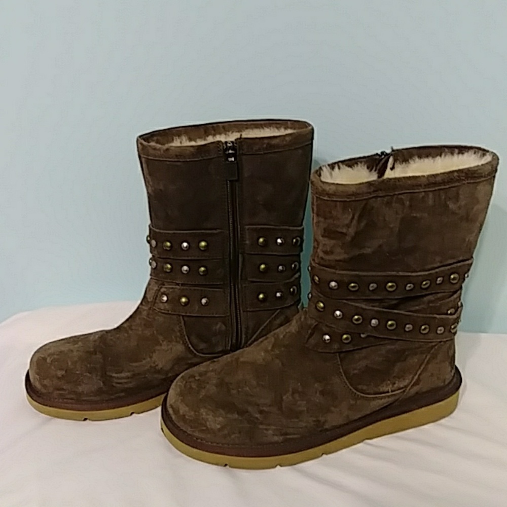 Uggs - Like New!!!